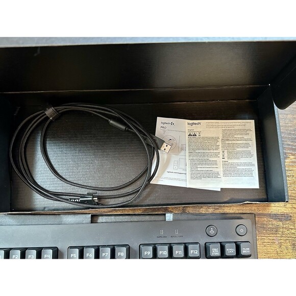 Logitech G PRO Mechanical Gaming Keyboard Portable Tenkeyless RGB Backlit Keys - Picture 8 of 8